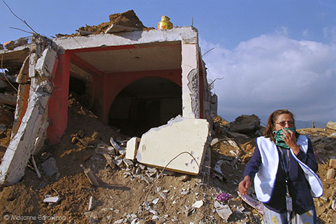 El Salvador Earthquake and Aid Worker, for AmeriCares